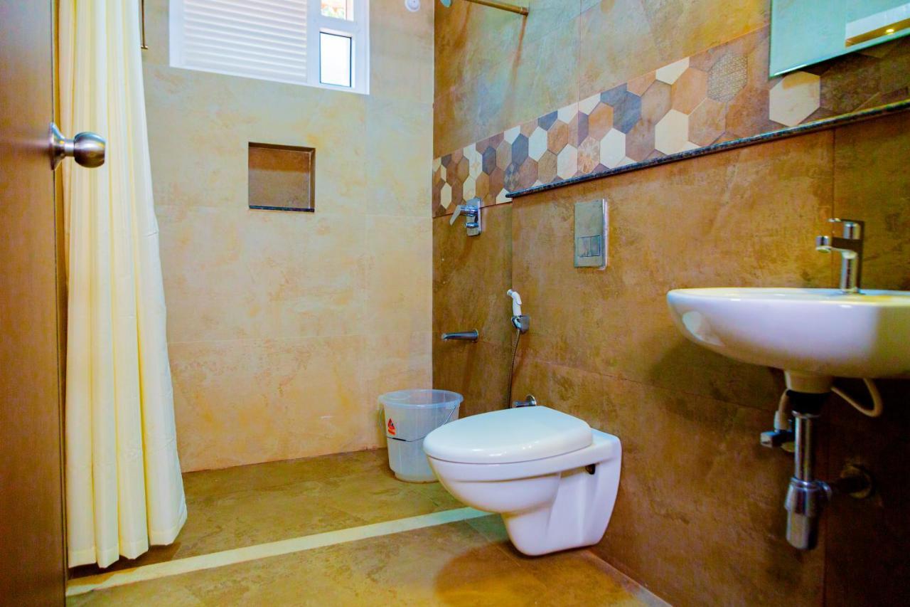 Laughing Waters Fine Stay Kuttālam Exterior foto